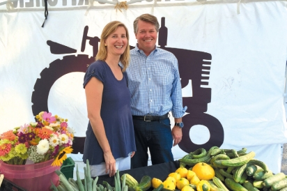 Lesley and Bill King at market